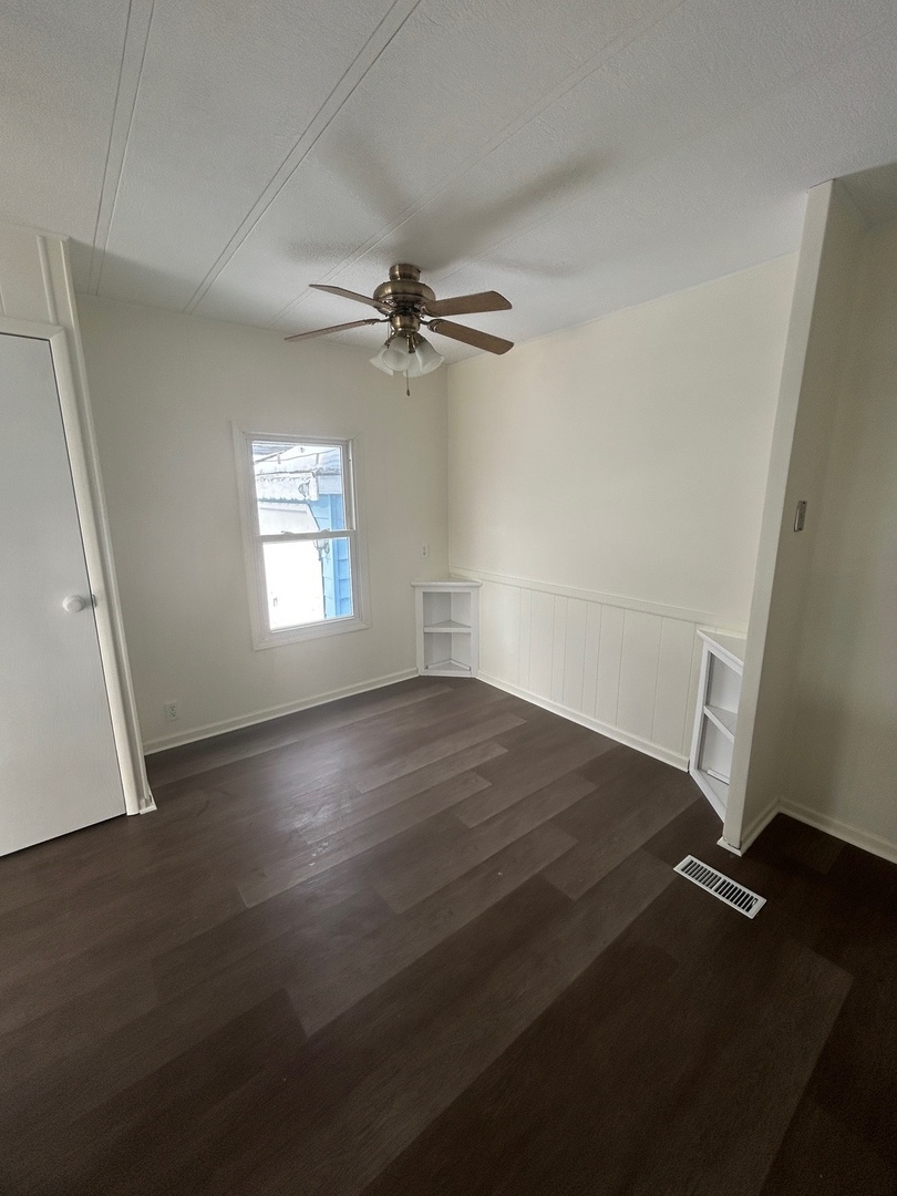 108 Flamingo Drive Beecher, IL 60401 - Photo 6 of 8