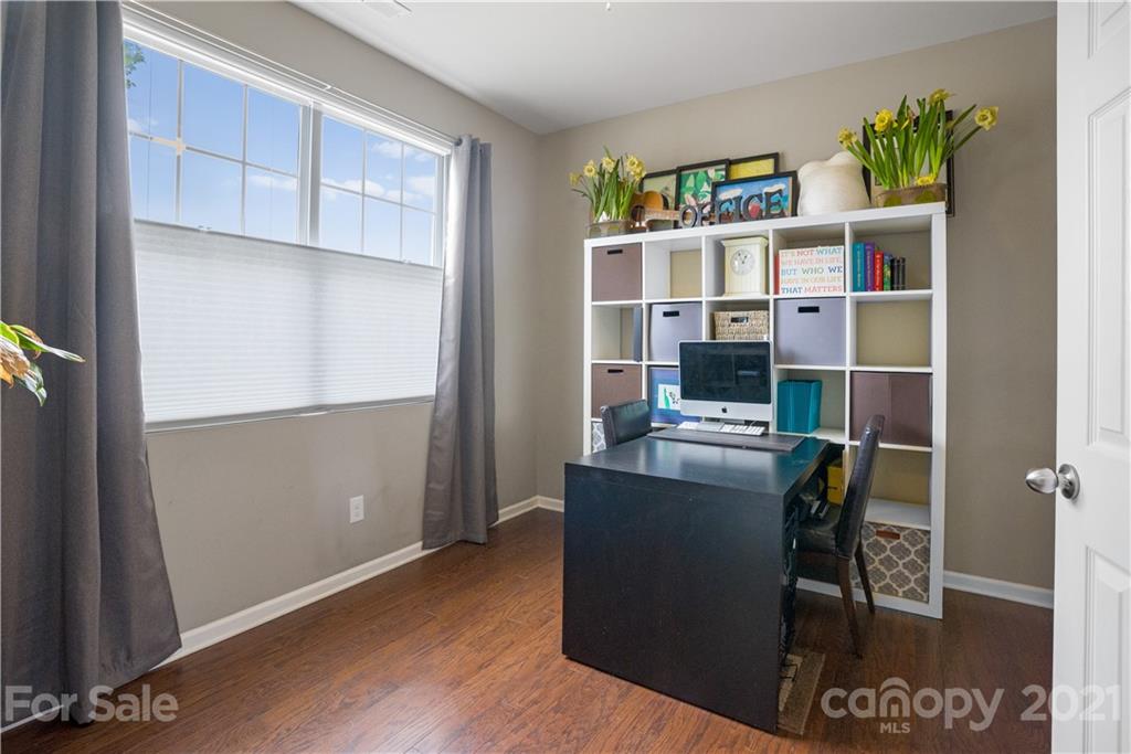 2714 Aldergrove Road Matthews, NC 28105 - Photo 4 of 23 a workspace with furniture