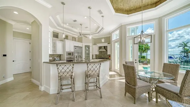 $4,700,000 | 610 Yardarm Lane, Longboat Key, FL 34228