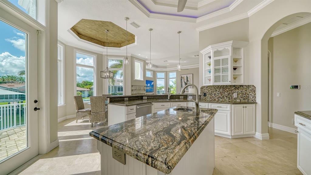 610 Yardarm Lane Longboat Key, FL 34228 - Photo 16 of 45
