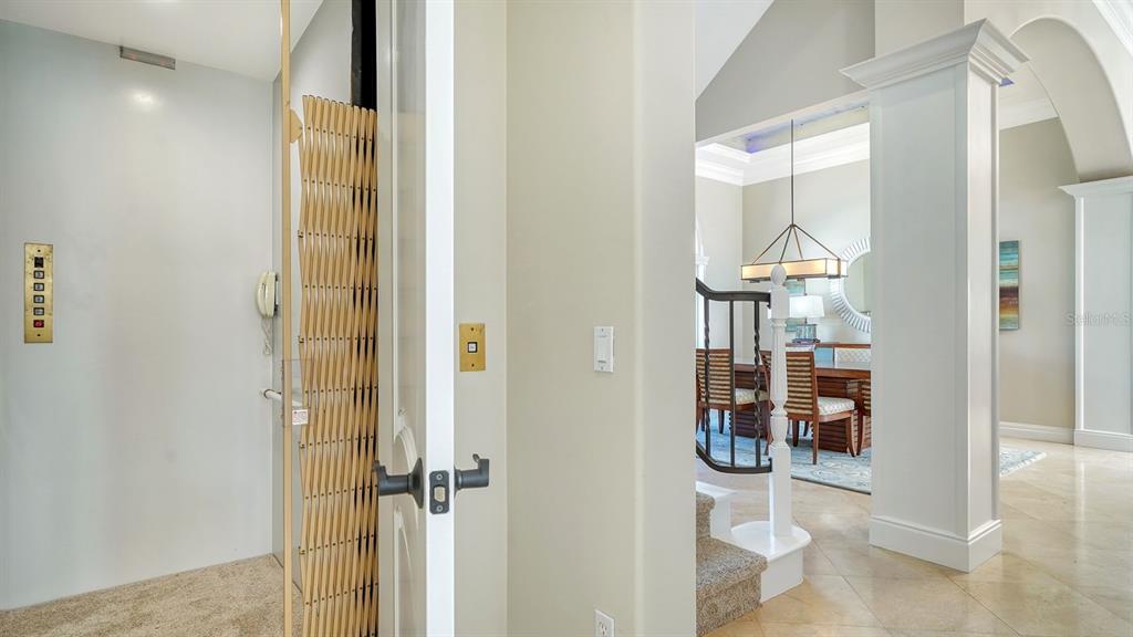 610 Yardarm Lane Longboat Key, FL 34228 - Photo 23 of 45