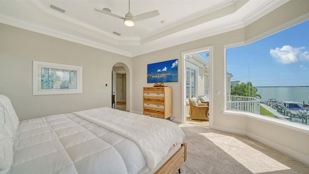 610 Yardarm Lane Longboat Key, FL 34228 - Photo 25 of 45