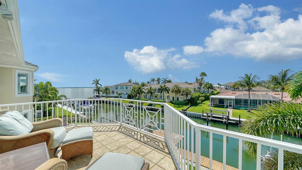 610 Yardarm Lane Longboat Key, FL 34228 - Photo 27 of 45