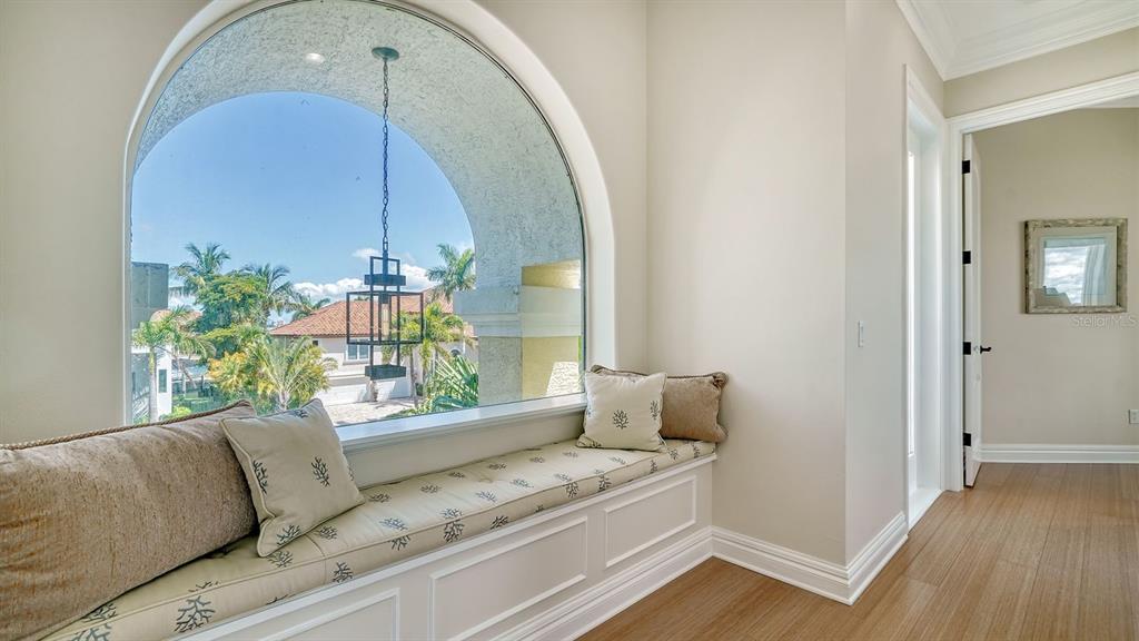 610 Yardarm Lane Longboat Key, FL 34228 - Photo 33 of 45