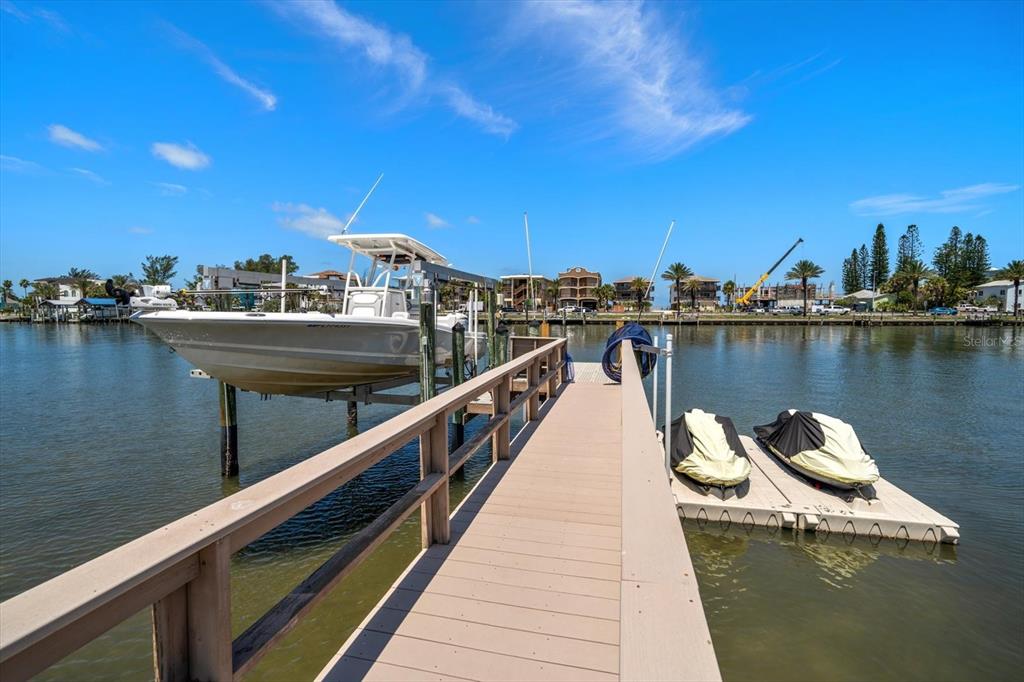 10930 Spring Street Largo, FL 33774 - Photo 3 of 100