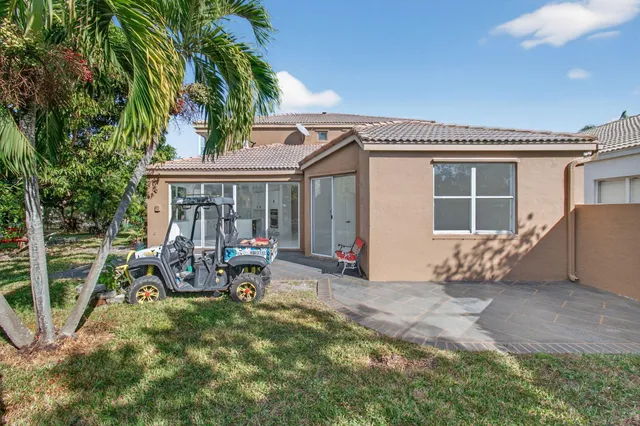 $775,000 | 7137 Copperfield Circle, Lake Worth, FL 33467