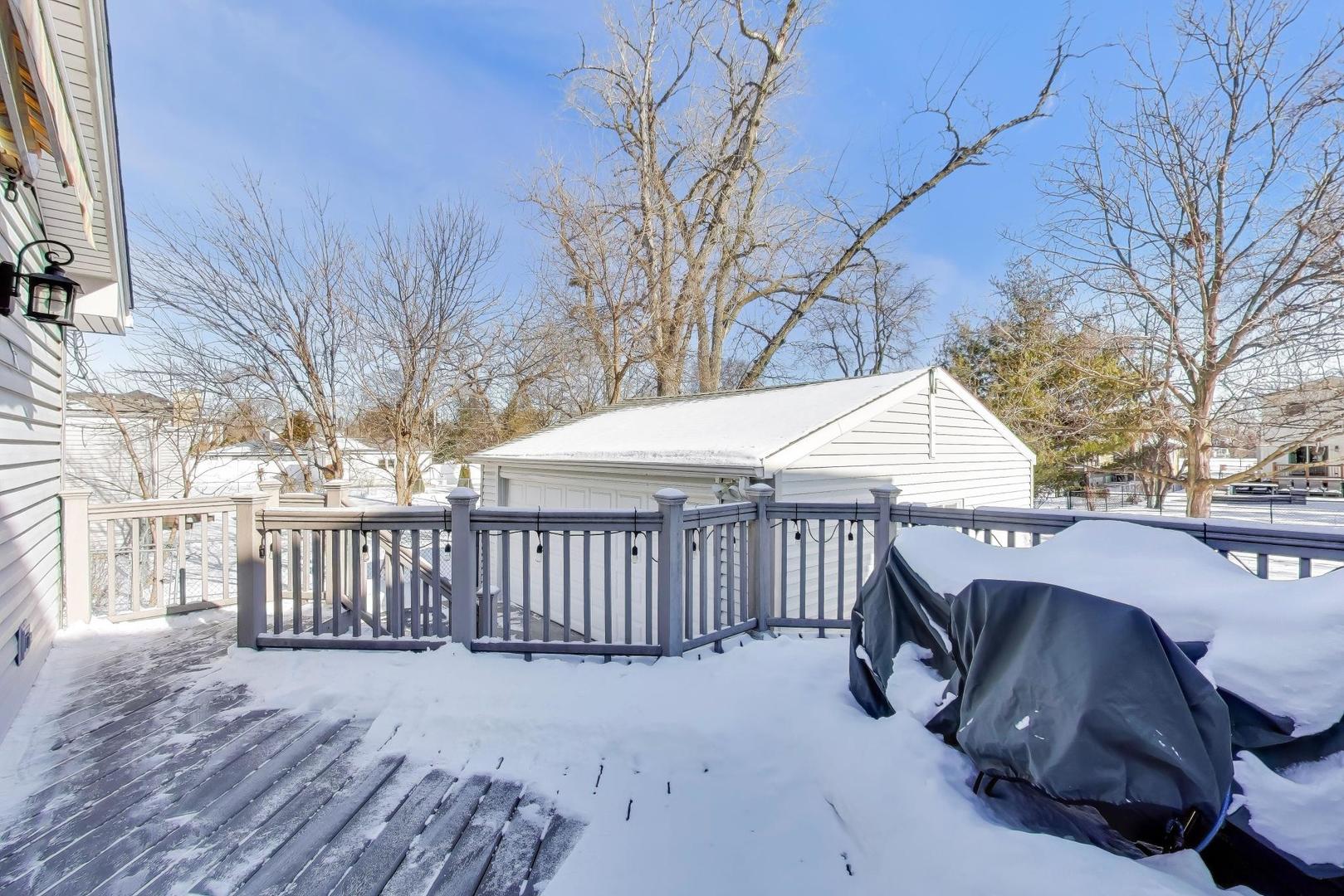 365 Walnut Street Elmhurst, IL 60126 - Photo 14 of 19 a view of a patio with a bed