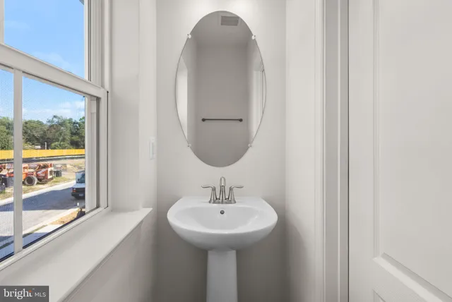 $3,400 | 8269 Longford Road, Glen Burnie, MD 21061