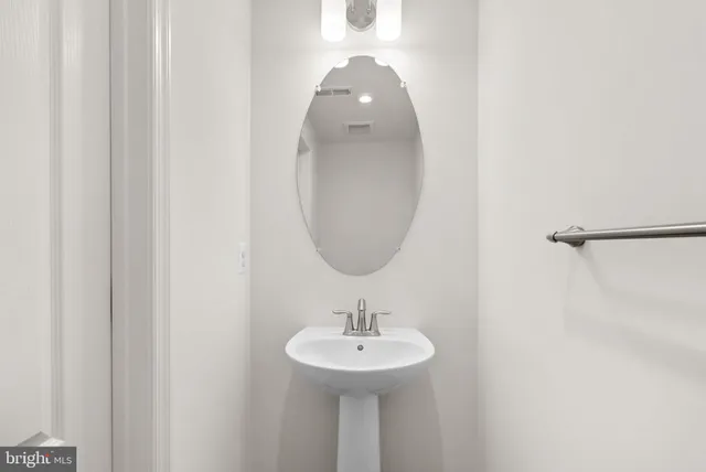 $3,400 | 8269 Longford Road, Glen Burnie, MD 21061