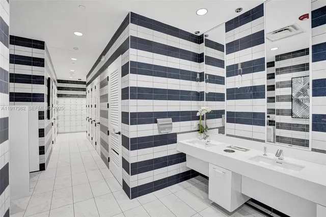 $16,000 | 17130 Wandering Wave Avenue, Boca Raton, FL 33496