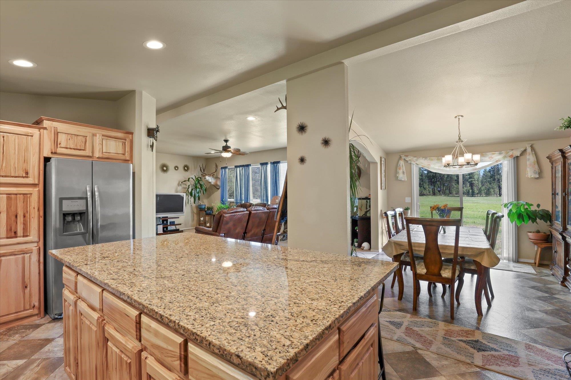 2515 West Dynamite Lane Spokane, WA 99224 - Photo 13 of 42