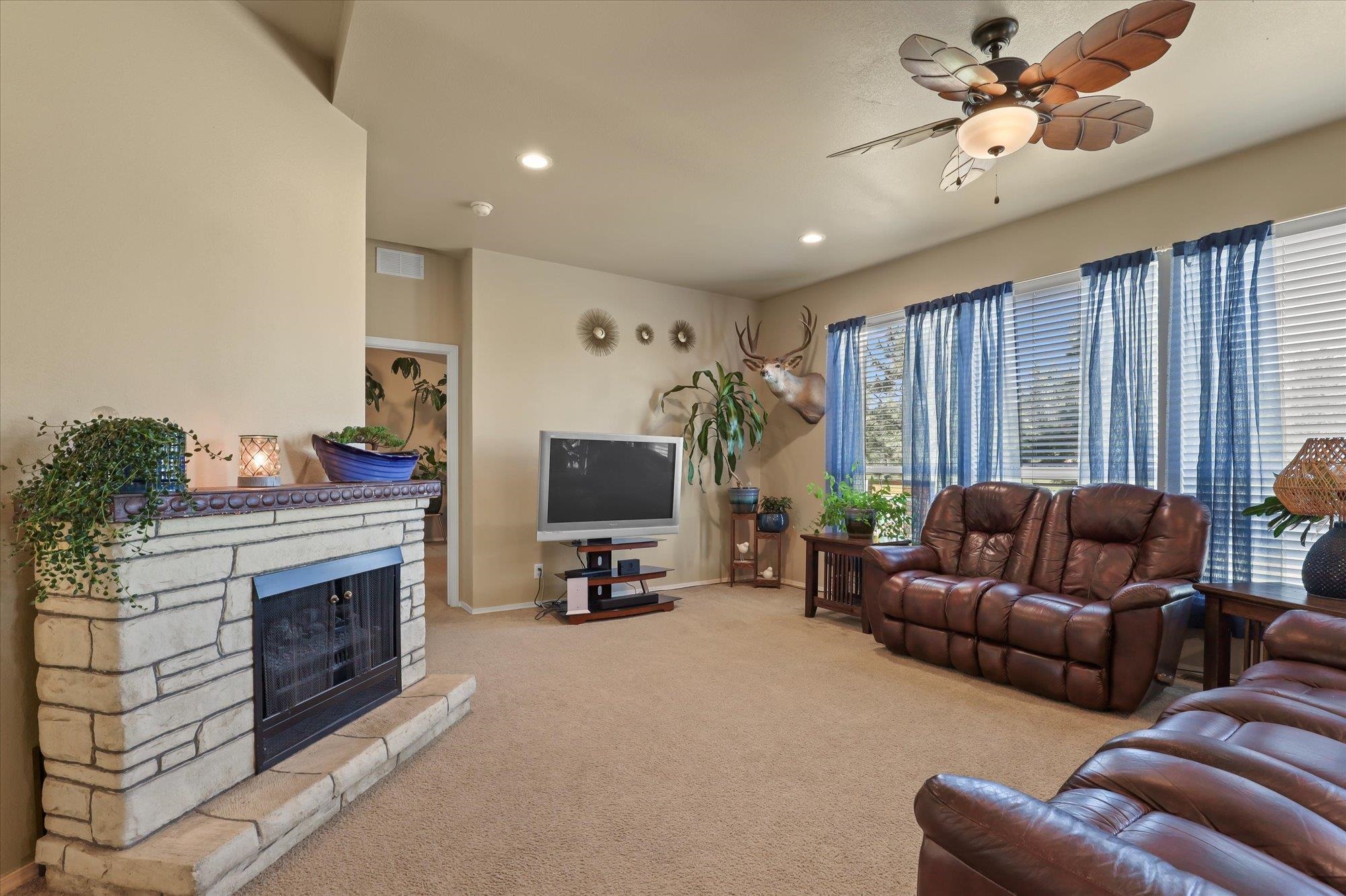 2515 West Dynamite Lane Spokane, WA 99224 - Photo 4 of 42