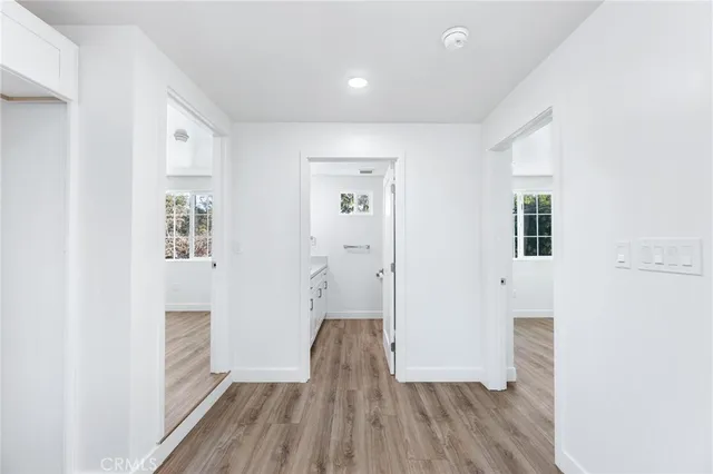 $2,595 | 498 East 52nd Street, Long Beach, CA 90805