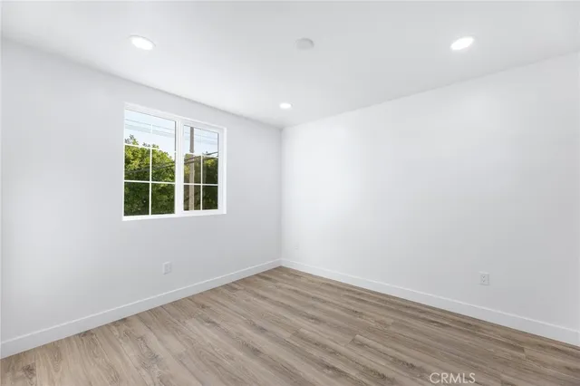 $2,595 | 498 East 52nd Street, Long Beach, CA 90805