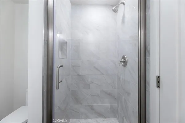 $2,695 | 498 East 52nd Street, Long Beach, CA 90805