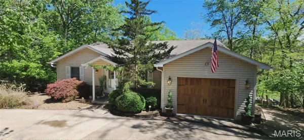 $565,000 | 601 Gray Friar Drive, Marthasville, MO 63357