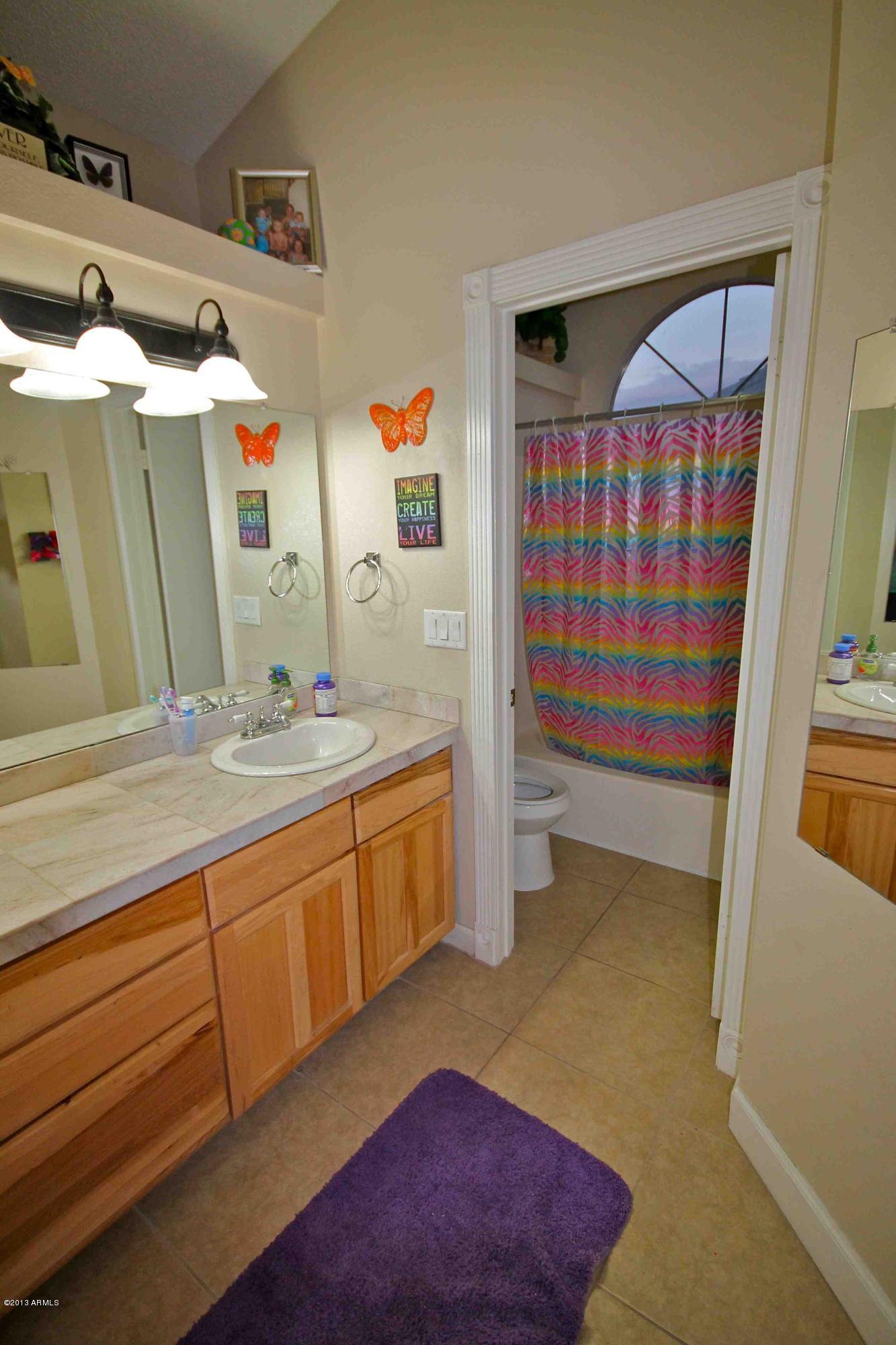 7932 West Bloomfield Road Peoria, AZ 85381 - Photo 13 of 41 guest bath