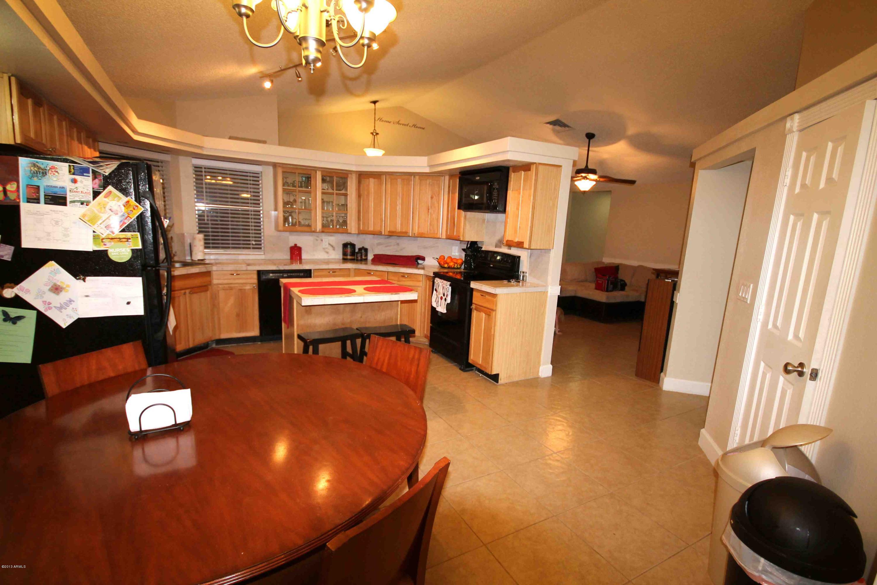 7932 West Bloomfield Road Peoria, AZ 85381 - Photo 10 of 41 kitchen3