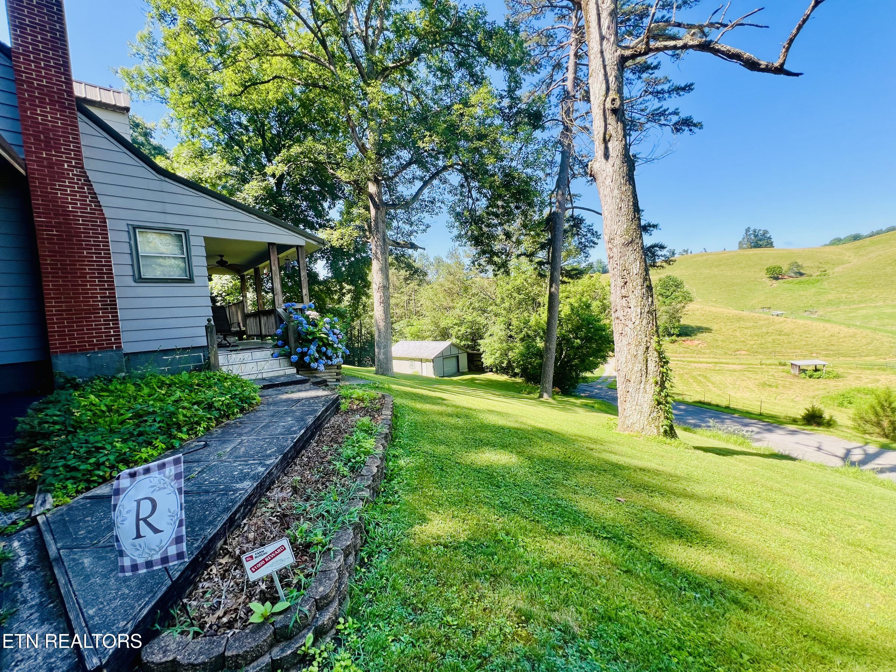 533 Mayes Town Road Speedwell, TN 37870 - Photo 4 of 51 IMG_4058