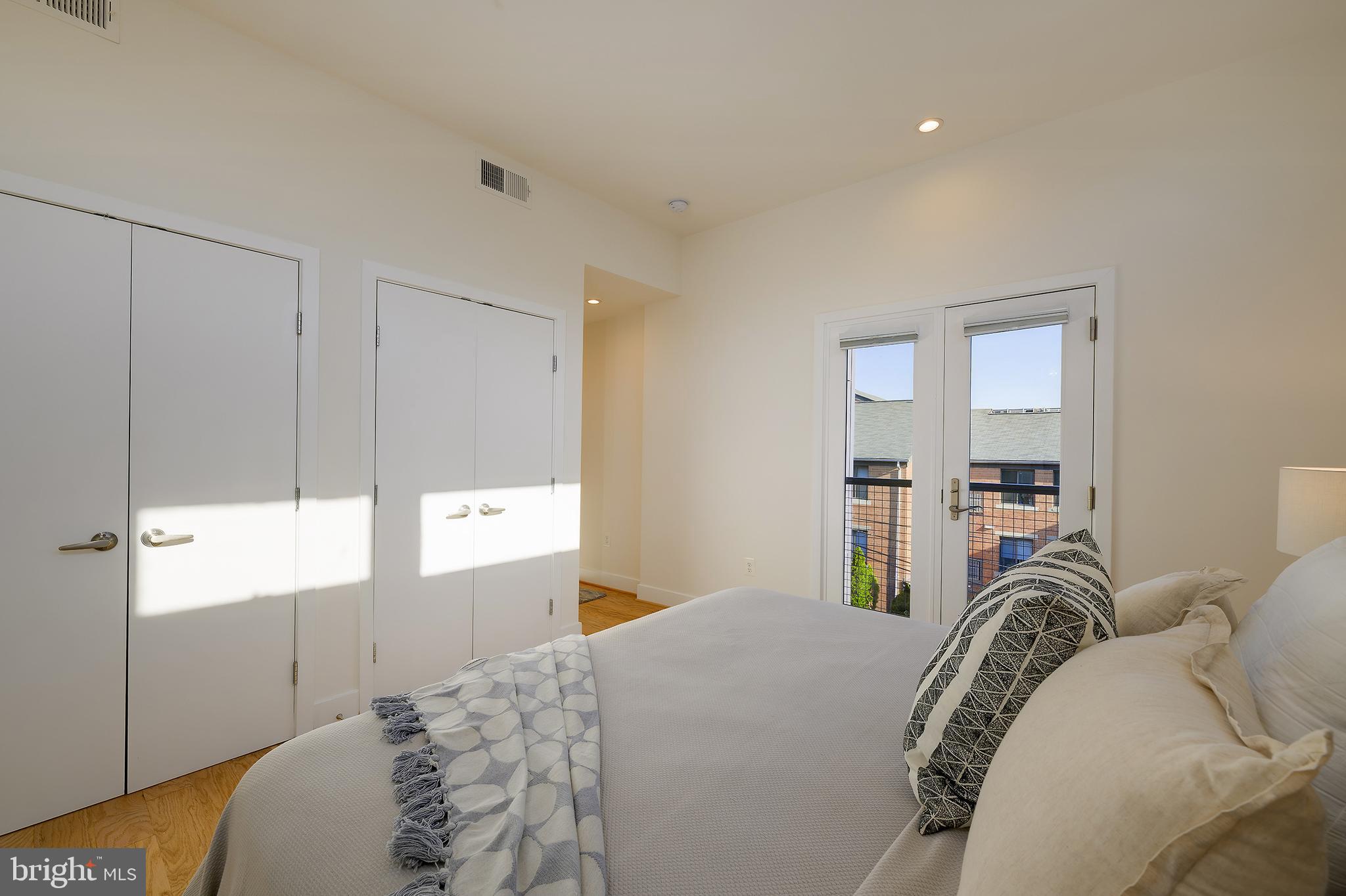1443 Chapin Street Northwest, Unit 404 Washington, DC 20009 - Photo 17 of 44