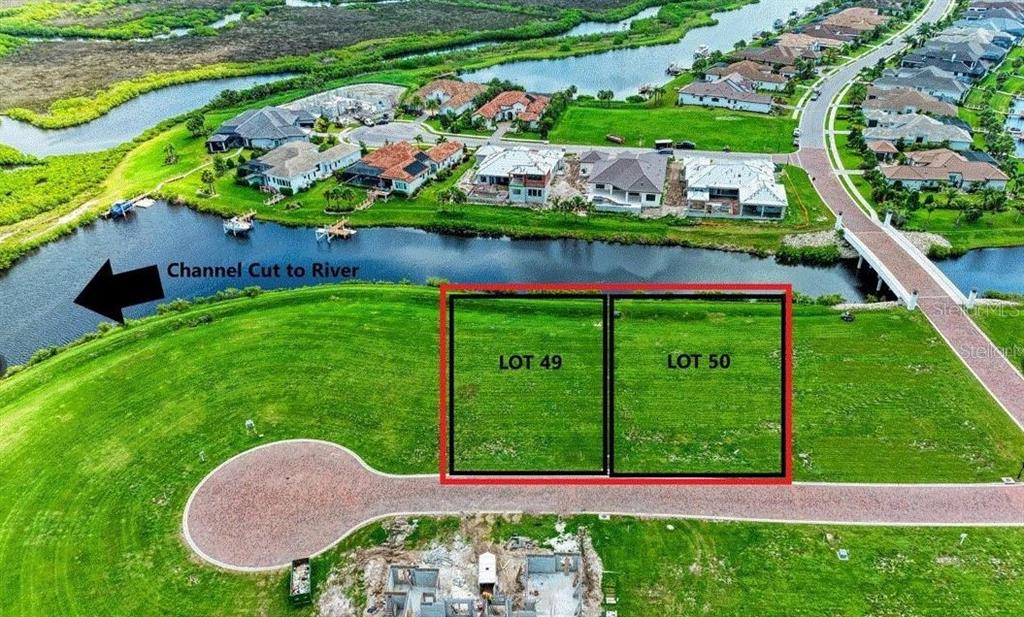 a view of yard with green space