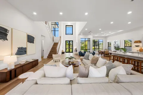 $4,499,500 | 109 Arlington Place, West Palm Beach, FL 33405