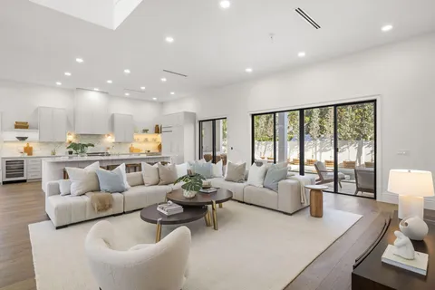 $4,250,000 | 109 Arlington Place, West Palm Beach, FL 33405