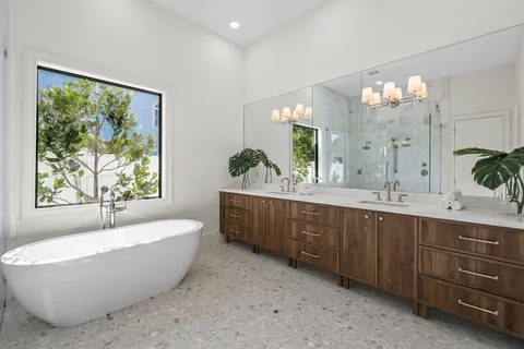 $4,250,000 | 109 Arlington Place, West Palm Beach, FL 33405