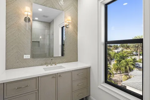 $4,250,000 | 109 Arlington Place, West Palm Beach, FL 33405
