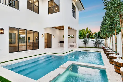$4,499,500 | 109 Arlington Place, West Palm Beach, FL 33405