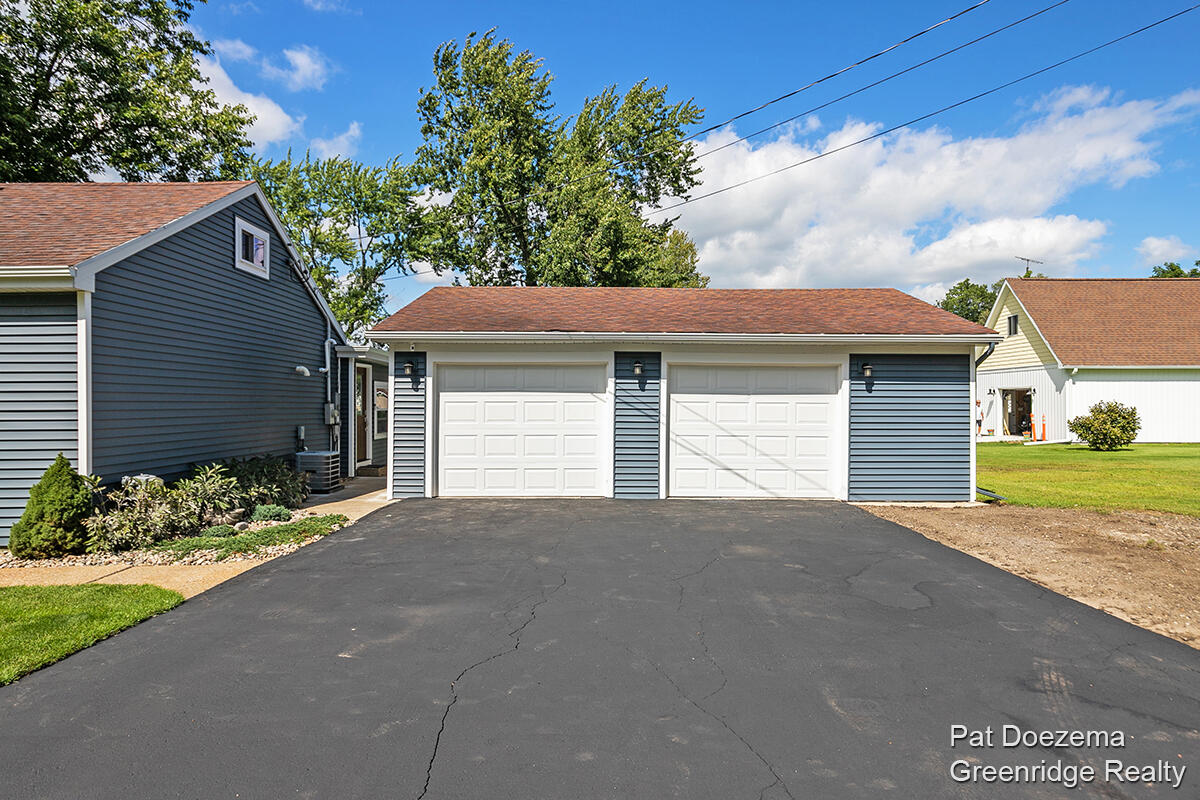 116 Coats Grove Road Hastings, MI 49058 - Photo 6 of 62 IMG_1004