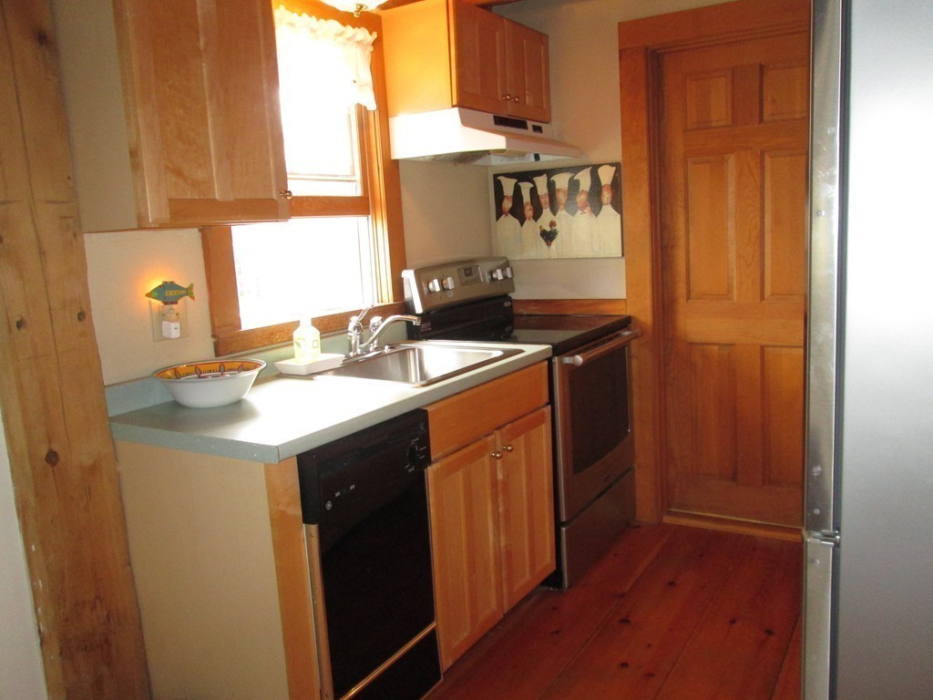 8 Dock Square, Unit 3 Rockport, MA 01966 - Photo 8 of 27