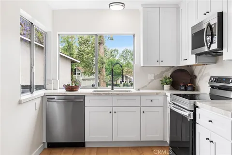 $569,900 | 1738 North Cedar Glen Drive, Unit B, Anaheim, CA 92807