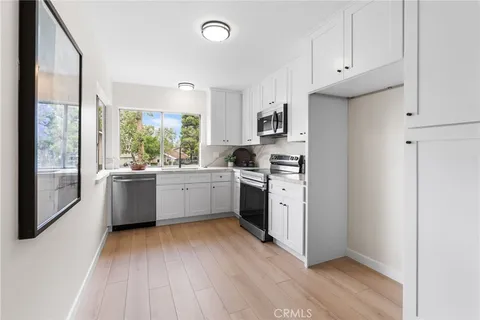 $569,900 | 1738 North Cedar Glen Drive, Unit B, Anaheim, CA 92807