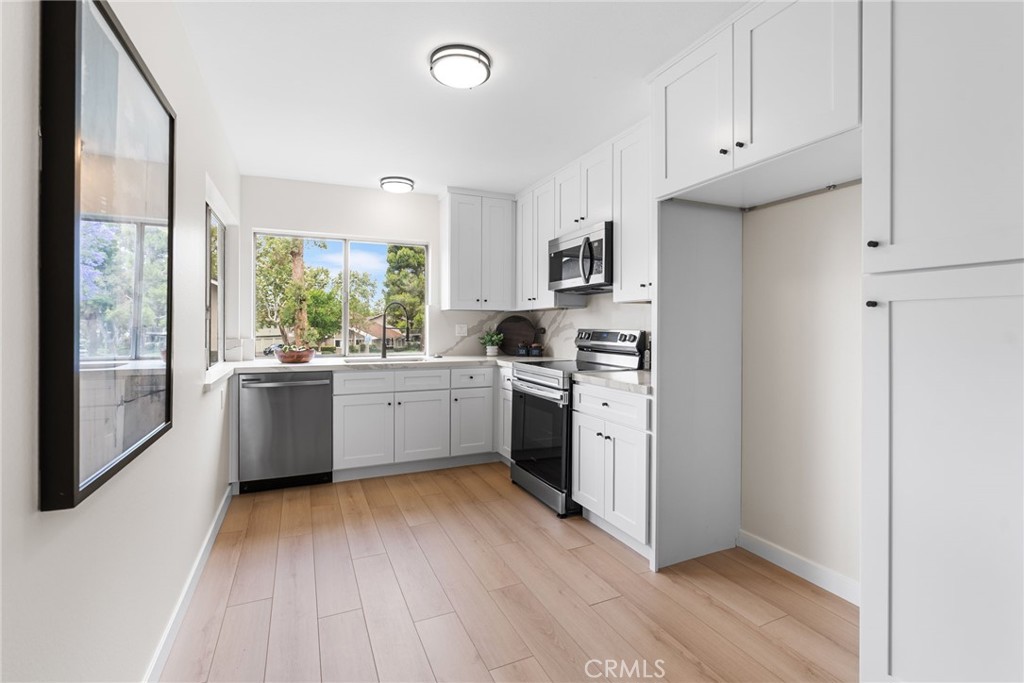 1738 North Cedar Glen Drive, Unit B Anaheim, CA 92807 - Photo 8 of 37