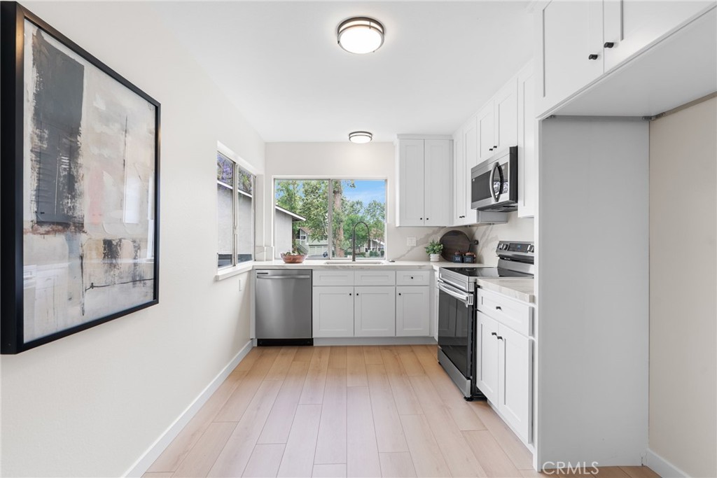 1738 North Cedar Glen Drive, Unit B Anaheim, CA 92807 - Photo 10 of 37