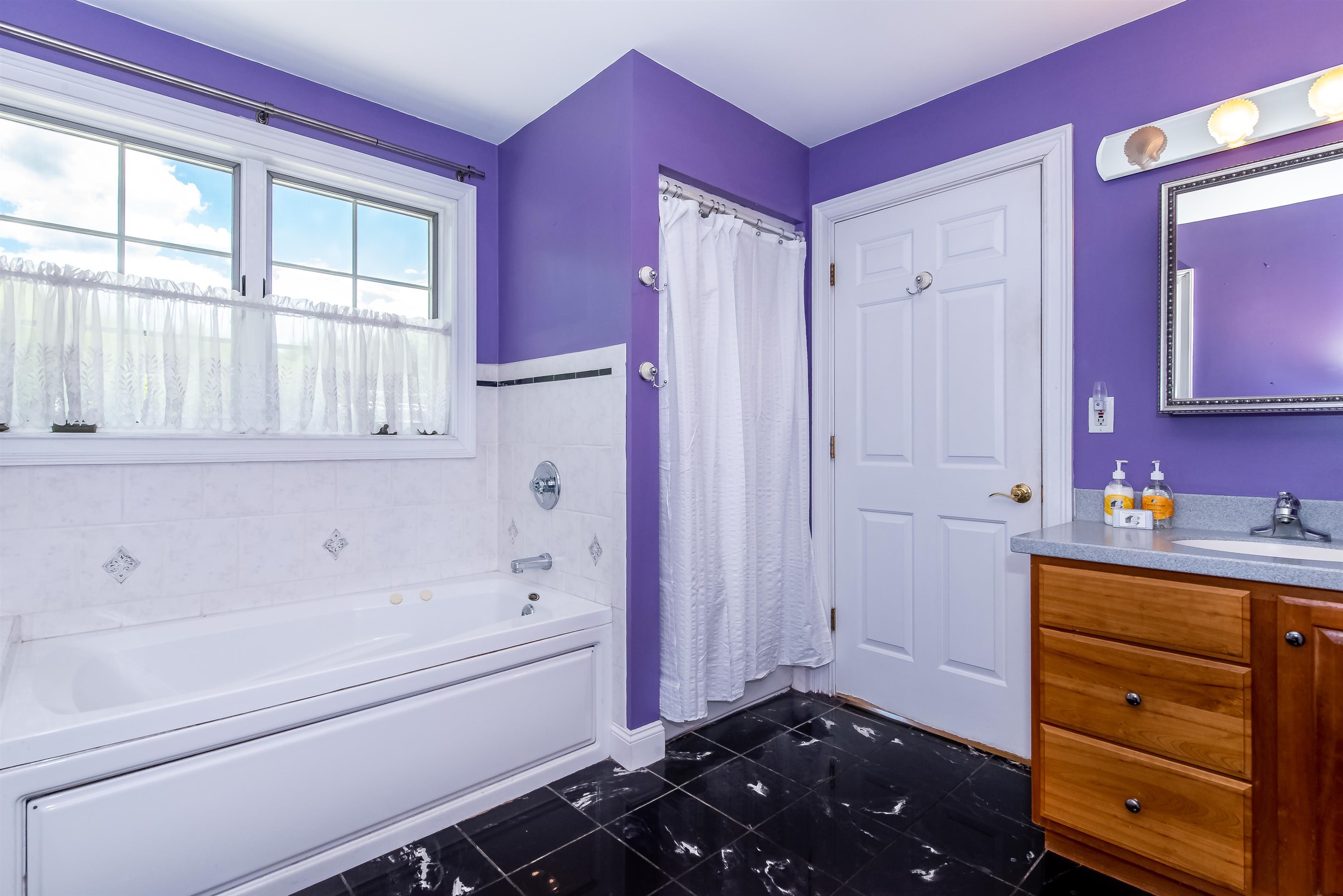 30 County Farm Cross Road Dover, NH 03820 - Photo 16 of 40