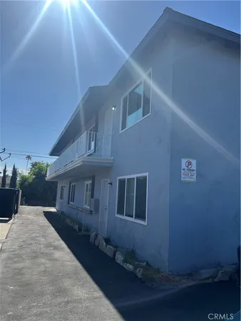 $2,295 | 5852 Orange Avenue, Unit 4, Long Beach, CA 90805