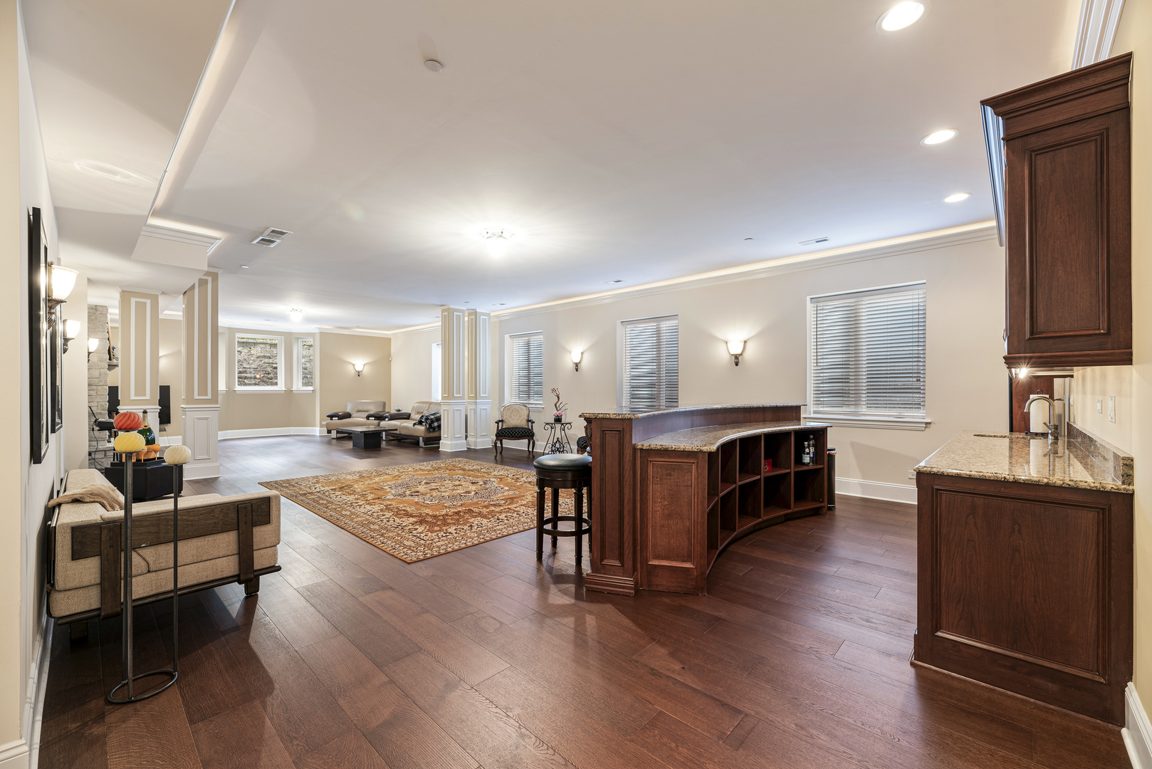 3372 Lakeside Avenue Northbrook, IL 60062 - Photo 30 of 41 a living room with furniture and a flat screen tv
