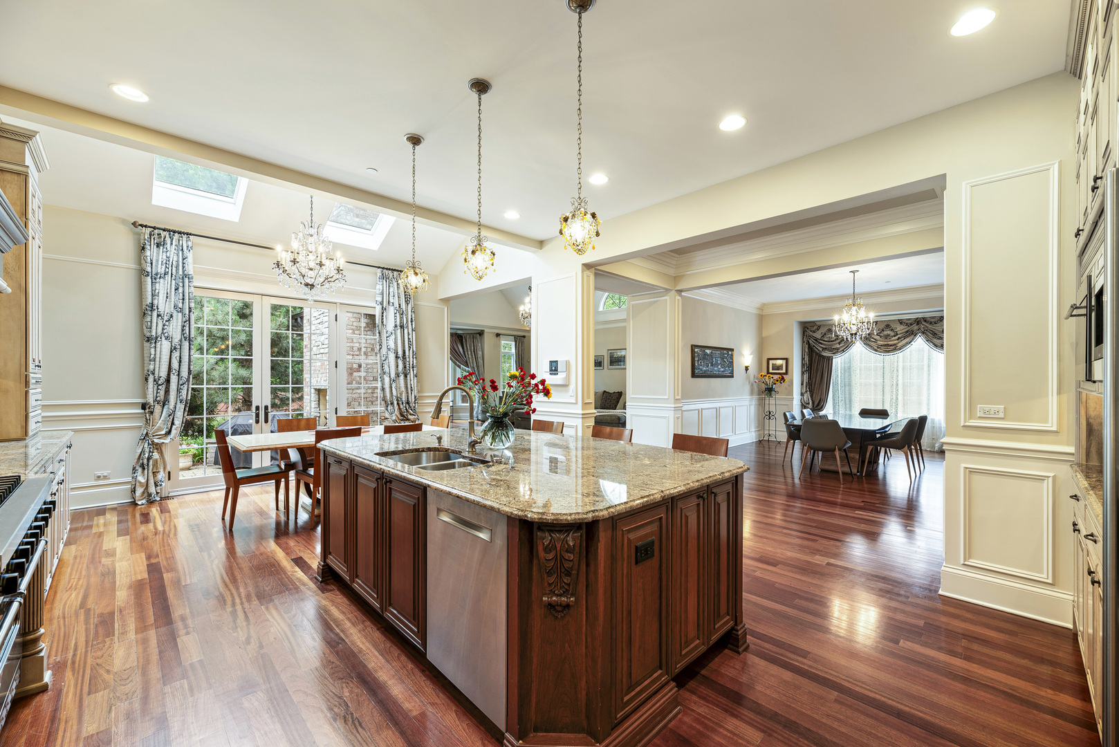 3372 Lakeside Avenue Northbrook, IL 60062 - Photo 10 of 41 a kitchen with lots of counter top space