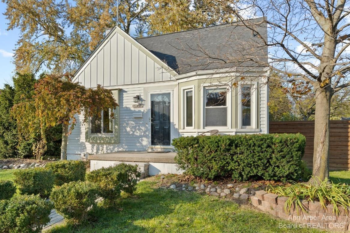1510 Eaton Road Berkley, MI 48072 - Photo 2 of 28 Photo 2