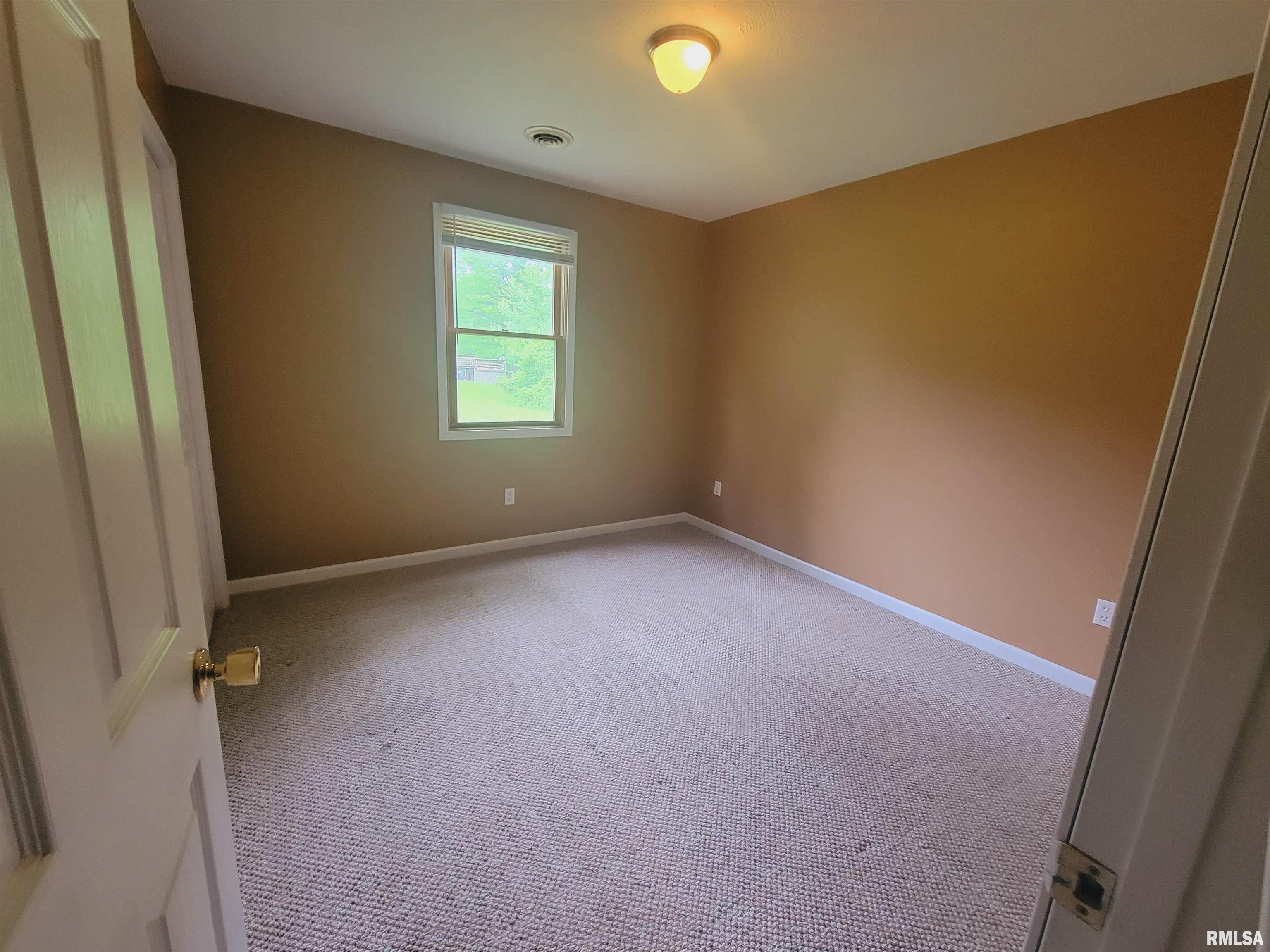 1561 West Lake Road Murphysboro, IL 62966 - Photo 7 of 16