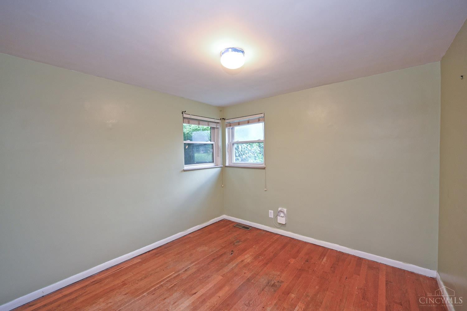 4176 Kugler Mill Road Cincinnati, OH 45236 - Photo 25 of 38