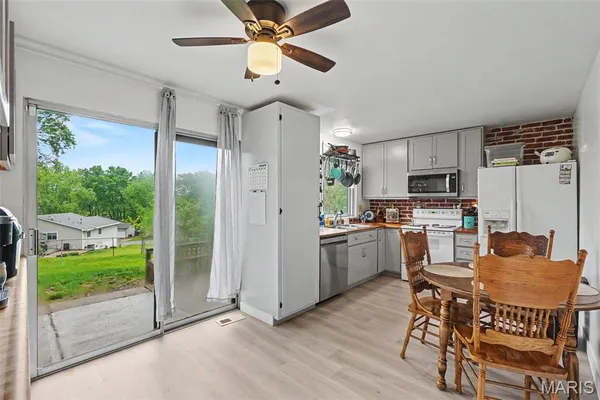 $210,000 | 1767 Williamsburg Drive, Barnhart, MO 63012