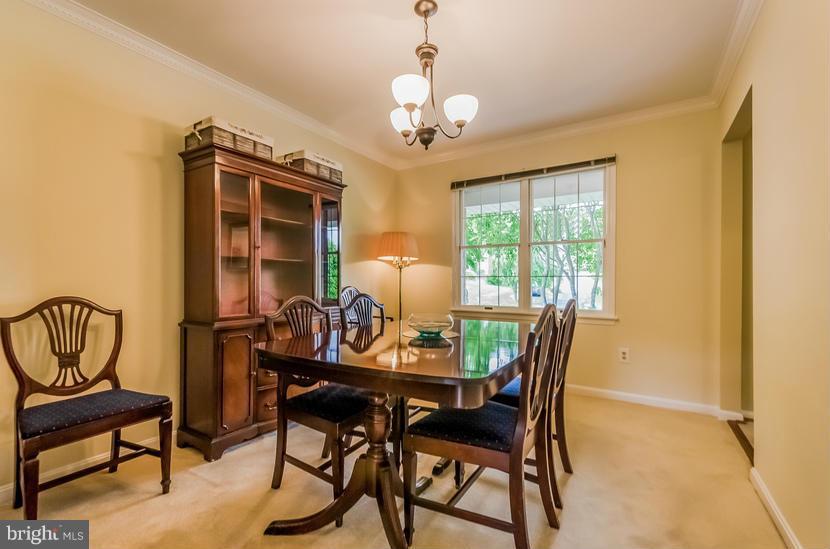 11716 Fernshire Road Gaithersburg, MD 20878 - Photo 6 of 30 Dining Room
