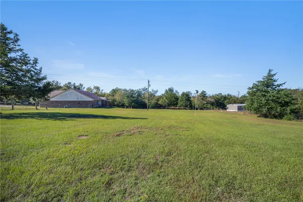 $425,000 | 525 Oak Tree Lane, Franklin, TX 77856