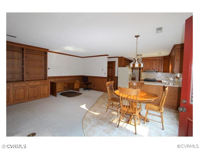 12475 Stagfield Road Ashland, VA 23005 - Photo 8 of 12 Den/Family/Great Room - Large open family room wit