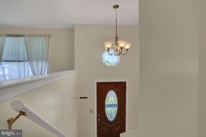 280 Edinburgh Road York, PA 17406 - Photo 2 of 38 Gallery Image 2