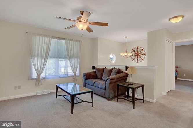280 Edinburgh Road York, PA 17406 - Photo 4 of 38 Gallery Image 4