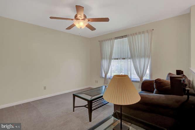 280 Edinburgh Road York, PA 17406 - Photo 5 of 38 Gallery Image 5